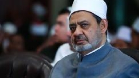Grande imam di Al Azhar attacca l'Isis
"I terroristi andrebbero crocifissi"
Grande imam di Al Azhar attacca l'Isis
"I terroristi andrebbero crocifissi"