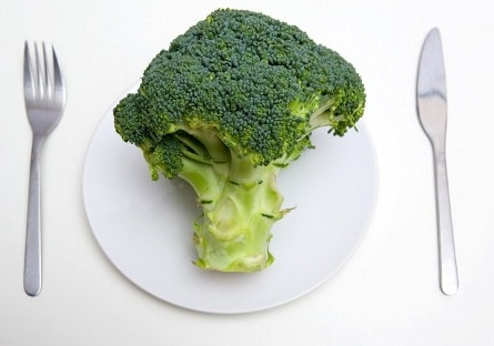 Mangiare i broccoli per ritrovare il benessere e mantenersi in forma Mangiare i broccoli per ritrovare il benessere e mantenersi in forma