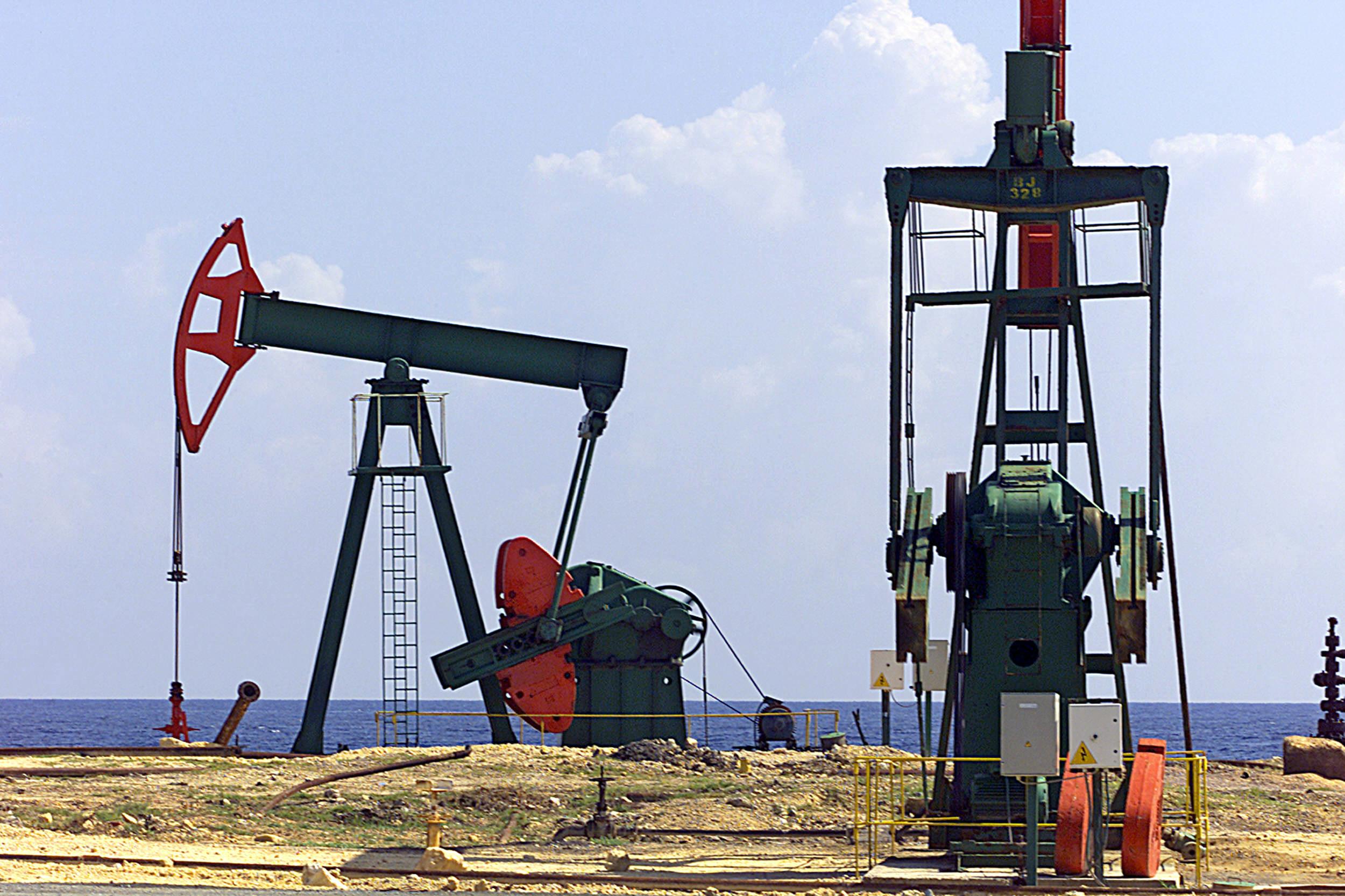 Petrolio: nel 2014 consumi ai livelli degli anni '60 in Italia Petrolio: nel 2014 consumi ai livelli degli anni '60 in Italia