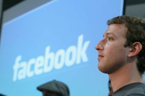 Facebook e gli altri, l'impatto della new economy Facebook e gli altri, l'impatto della new economy