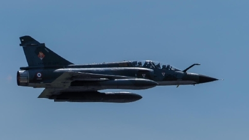 Siria, Parigi dichiara guerra all'Isis
Caccia francesi in azione, l'Italia si sfila Siria, Parigi dichiara guerra all'Isis
Caccia francesi in azione, l'Italia si sfila