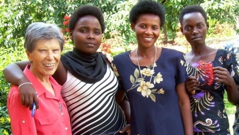 Suore in Burundi, la testimonianza: "Da qui non ce ne andremo mai" Suore in Burundi, la testimonianza: "Da qui non ce ne andremo mai"