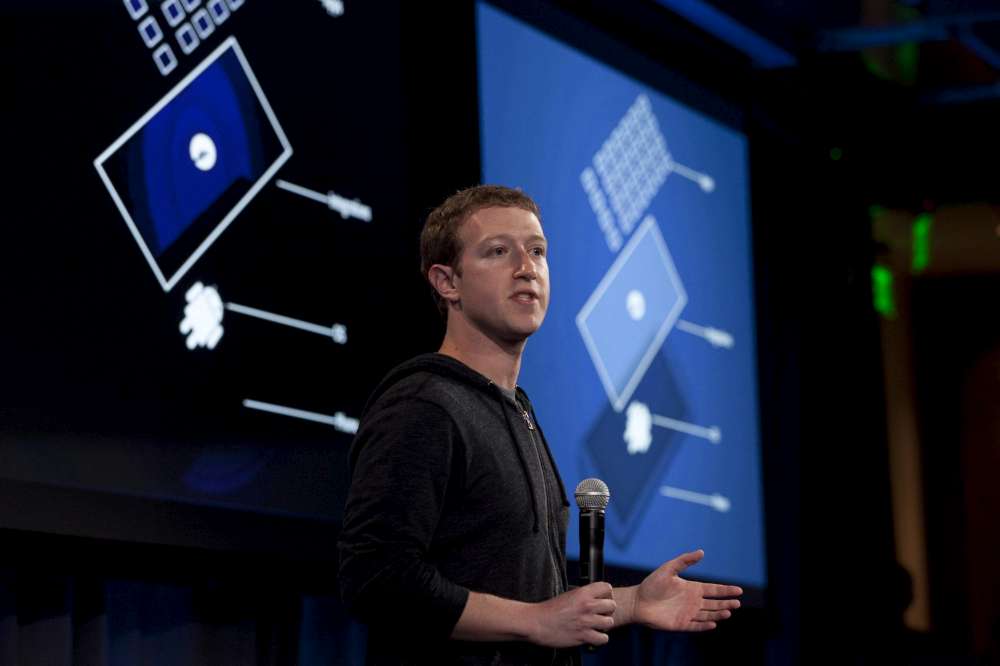 Facebook, dottorandi Princeton prevedono la catastrofe Facebook, dottorandi Princeton prevedono la catastrofe