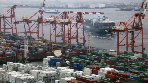 Istat: riparte l'export, +2% nel 2014
Germania e Belgio i "clienti" migliori
Istat: riparte l'export, +2% nel 2014
Germania e Belgio i "clienti" migliori