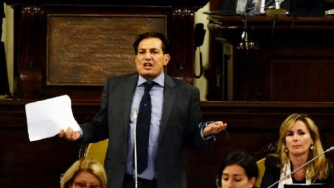 Sicilia, milionario si fingeva precarioTruffa scoperta da Rosario Crocetta Sicilia, milionario si fingeva precarioTruffa scoperta da Rosario Crocetta