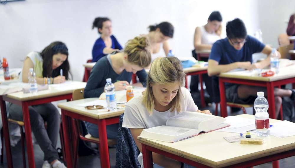 Maturità 2015: Isis e Pirandello le scommesse degli studenti Maturità 2015: Isis e Pirandello le scommesse degli studenti