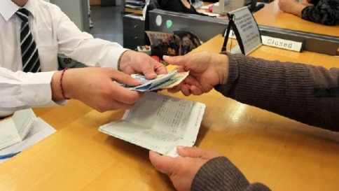 Banche popolari, aperta un'inchiesta
Renzi: "Il sistema bancario è solido" Banche popolari, aperta un'inchiesta
Renzi: "Il sistema bancario è solido"
