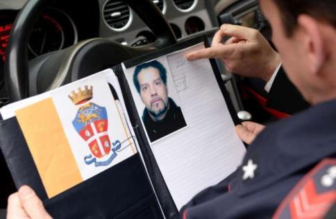 Francia, catturato il serial killer evaso "Sono dispiaciuto per aver tradito"