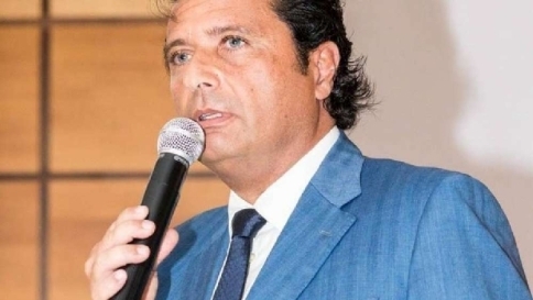 Schettino: "Alla Sapienza nessuna lezione ma un commento a un video" Schettino: "Alla Sapienza nessuna lezione ma un commento a un video"