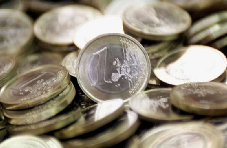 Pescara: politici ed economisti al convegno anti-euro Pescara: politici ed economisti al convegno anti-euro