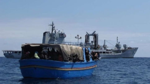 Immigrazione, ipotesi Viminale: "30 € al giorno per chi ospita un profugo" Immigrazione, ipotesi Viminale: "30 € al giorno per chi ospita un profugo"