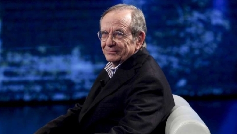 Padoan: "Attaccare il debito pubblico, via a privatizzazioni" Padoan: "Attaccare il debito pubblico, via a privatizzazioni"