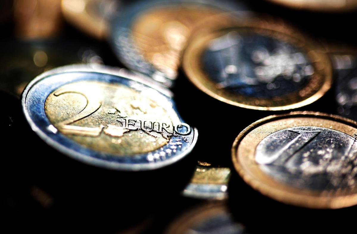 A fine 2014 ripresa dei crediti a famiglie e imprese, ma salgono anche le sofferenze A fine 2014 ripresa dei crediti a famiglie e imprese, ma salgono anche le sofferenze