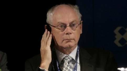 Ue, ricetta anti-crisi di Van Rompuy:
crescita, lavoro e competitività Ue, ricetta anti-crisi di Van Rompuy:
crescita, lavoro e competitività