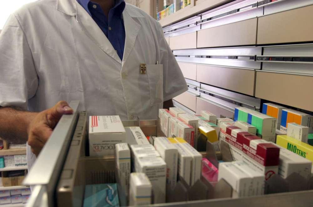 Farmacie: fatturato e volumi in crescita nel 2014 Farmacie: fatturato e volumi in crescita nel 2014