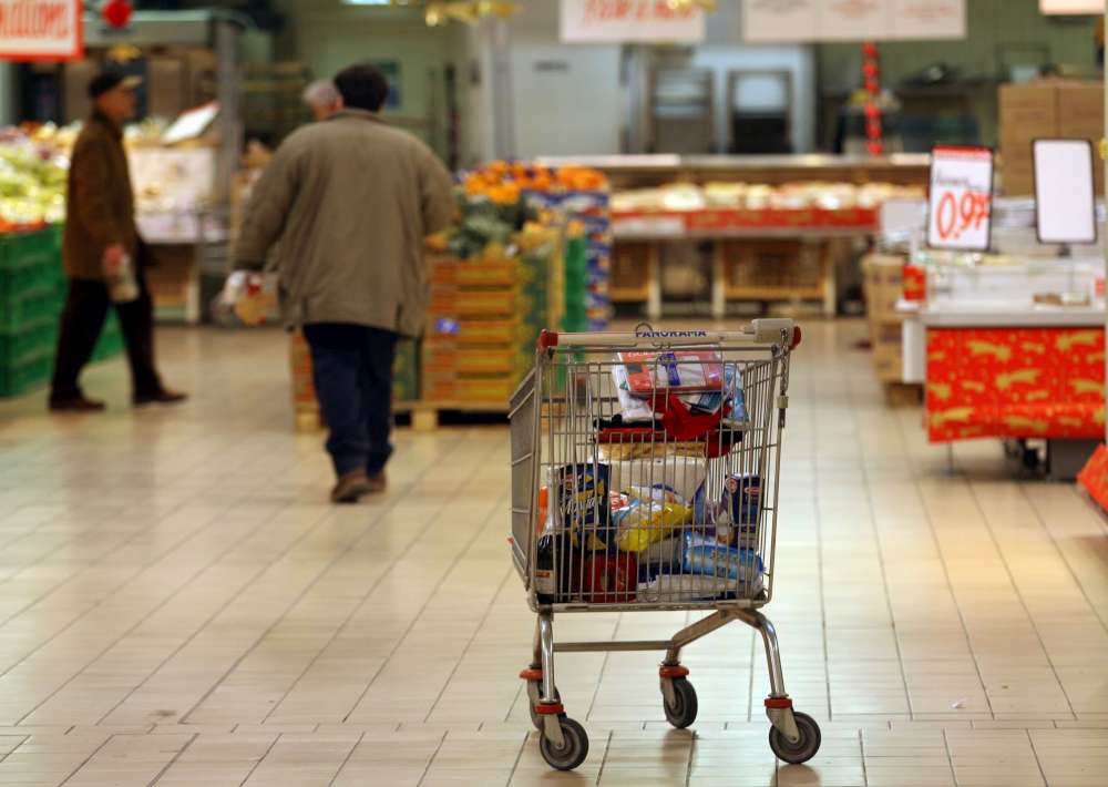 Il mercato del lavoro e la fiducia dei consumatori Il mercato del lavoro e la fiducia dei consumatori