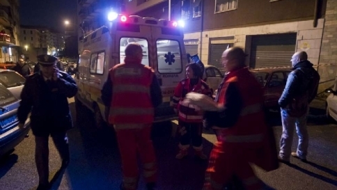 Milano, tassista in coma dopo una banale lite: caccia all'aggressore