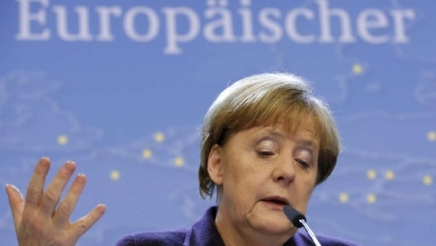 Berlino: "La Grecia rispetti gli impegni
Atene via da euro? Mai cambiato idea" Berlino: "La Grecia rispetti gli impegni
Atene via da euro? Mai cambiato idea"