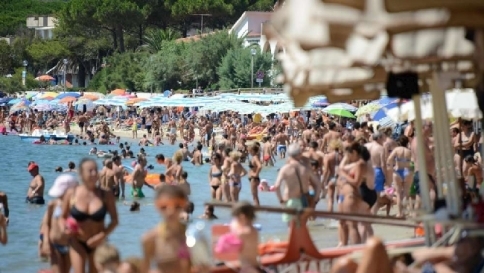 Estate 2014, Federalberghi: "Niente vacanze per il 53% degli italiani" Estate 2014, Federalberghi: "Niente vacanze per il 53% degli italiani"