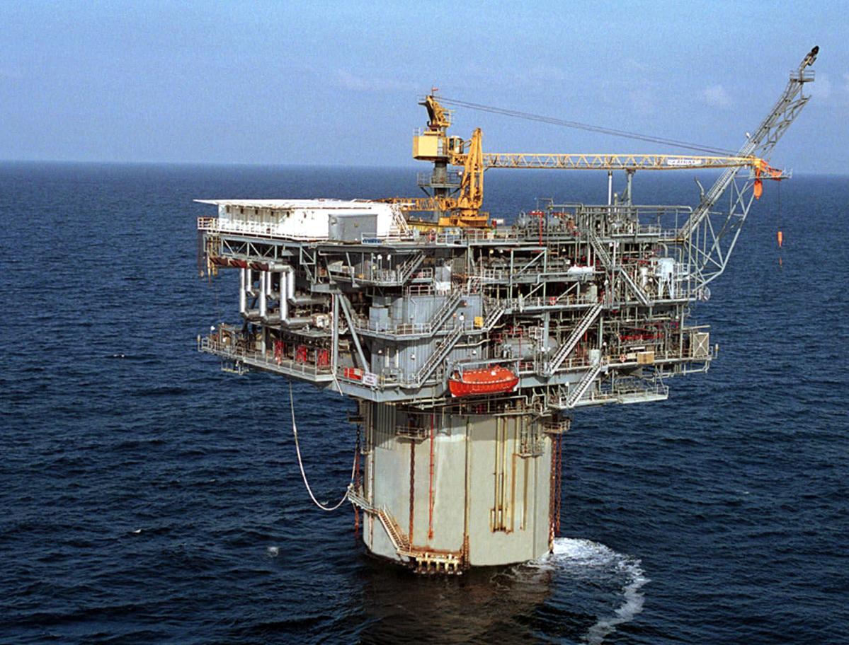 Petrolio: il calo dei prezzi si riversa su investimenti e posti di lavoro Petrolio: il calo dei prezzi si riversa su investimenti e posti di lavoro
