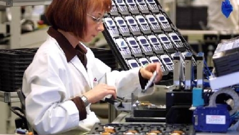 Industria, ripartono ordini e fatturato
Primi segnali positivi dal 2011 Industria, ripartono ordini e fatturato
Primi segnali positivi dal 2011