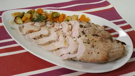 Fesa di tacchino arrosto con verdure Fesa di tacchino arrosto con verdure