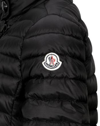 moncler su facebook moncler su facebook