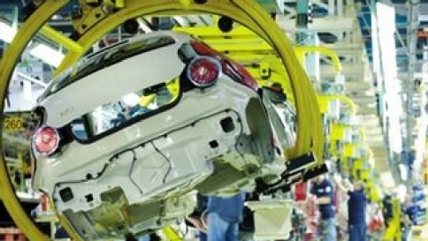 Europa, mercato auto cresce del 4,6%
Ma l'Italia è eccezione negativa: -5,6% Europa, mercato auto cresce del 4,6%
Ma l'Italia è eccezione negativa: -5,6%
