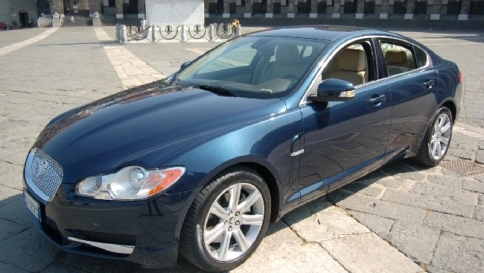 Auto blu da eBay alle forze dell'ordine
Via libera a una proposta del M5S Auto blu da eBay alle forze dell'ordine
Via libera a una proposta del M5S