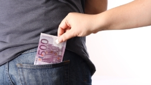 Tesoro: "Meno tasse per le famiglie"
Deficit, Baretta: non sforeremo 3% Tesoro: "Meno tasse per le famiglie"
Deficit, Baretta: non sforeremo 3%