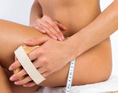 Lo scrub: il massaggio che fa bene al corpo Lo scrub: il massaggio che fa bene al corpo
