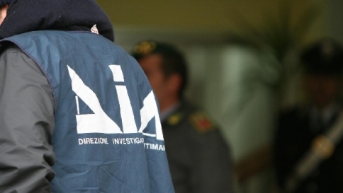 Boss 'ndrangheta tra i dipendenti, perquisizioni nelle sedi radio di Rtl Boss 'ndrangheta tra i dipendenti, perquisizioni nelle sedi radio di Rtl