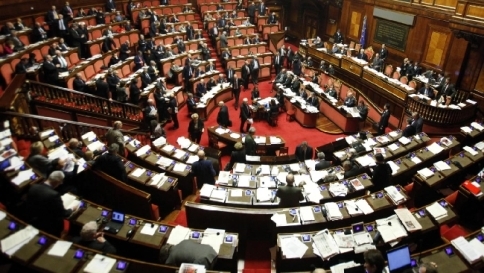 Riforme, bozza del governo Letta: meno deputati e senatori Riforme, bozza del governo Letta: meno deputati e senatori