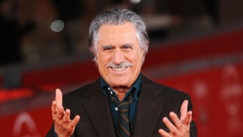 Lando Buzzanca apre il ciclo di incontri “Manzoni Cultura” Lando Buzzanca apre il ciclo di incontri “Manzoni Cultura”