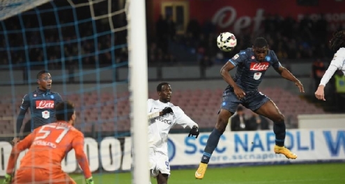 Napoli, Zapata replica a Pinilla: con l'Atalanta è 1-1  Napoli, Zapata replica a Pinilla: con l'Atalanta è 1-1 