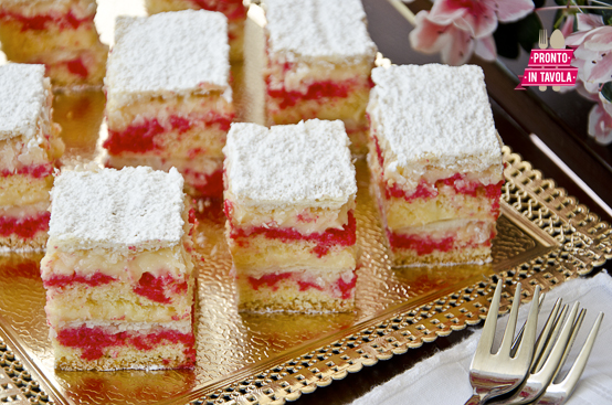 Pasticcini alla crema e alchermes Pasticcini alla crema e alchermes