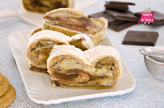 Strudel banana e cioccolato Strudel banana e cioccolato