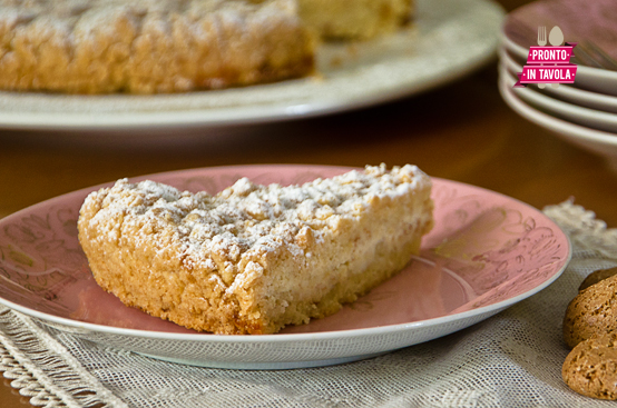 Sbriciolata di ricotta e amaretti Sbriciolata di ricotta e amaretti