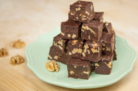 I Dolci di Alice: fudge al cioccolato e noci I Dolci di Alice: fudge al cioccolato e noci