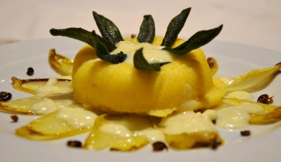 Timballo di polenta filante ai quattro formaggi Timballo di polenta filante ai quattro formaggi