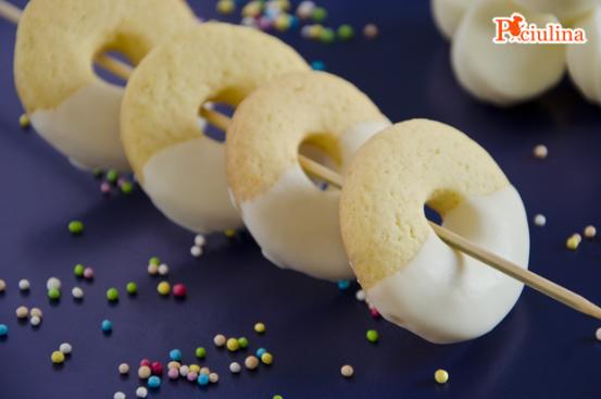 Ciambelline al cioccolato bianco Ciambelline al cioccolato bianco