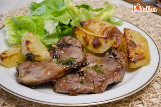 Cosciotto di agnello al forno Cosciotto di agnello al forno