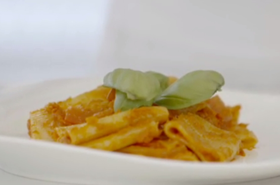 Paccheri ai peperoni Paccheri ai peperoni