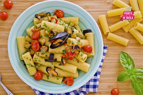 Rigatoni con melanzane e cozze Rigatoni con melanzane e cozze