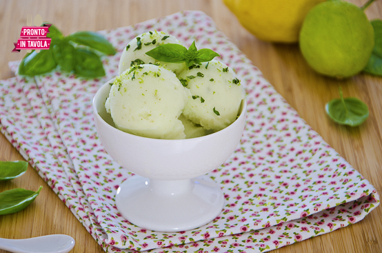 Sorbetto al limone e basilico Sorbetto al limone e basilico