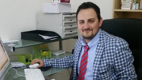 Antonio, da informatico a "pizzaiolo" Antonio, da informatico a "pizzaiolo"