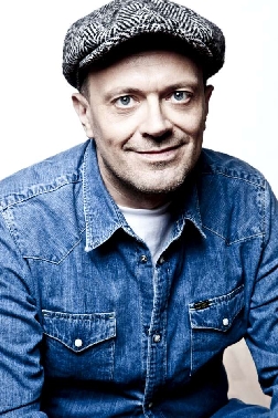 Max Pezzali presenta i tormentoni on the road Max Pezzali presenta i tormentoni on the road