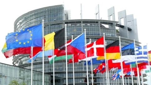 La Ue ora promuove legge di Stabilità
Eurogruppo: "Bene misure aggiuntive" La Ue ora promuove legge di Stabilità
Eurogruppo: "Bene misure aggiuntive"