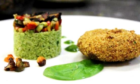 Schiacciatine di broccoletti, noci e uvetta con tortino di quinoa Schiacciatine di broccoletti, noci e uvetta con tortino di quinoa