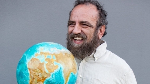 Giobbe e l'apocalisse da ridere: "La realtà supera sempre la fantasia" Giobbe e l'apocalisse da ridere: "La realtà supera sempre la fantasia"